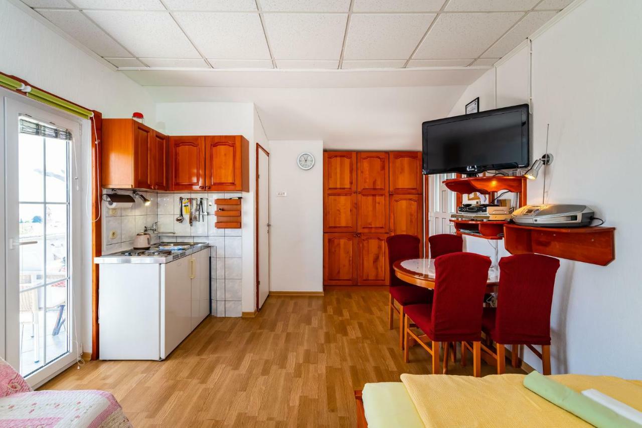 Studios Kranjcec Preko Esterno foto